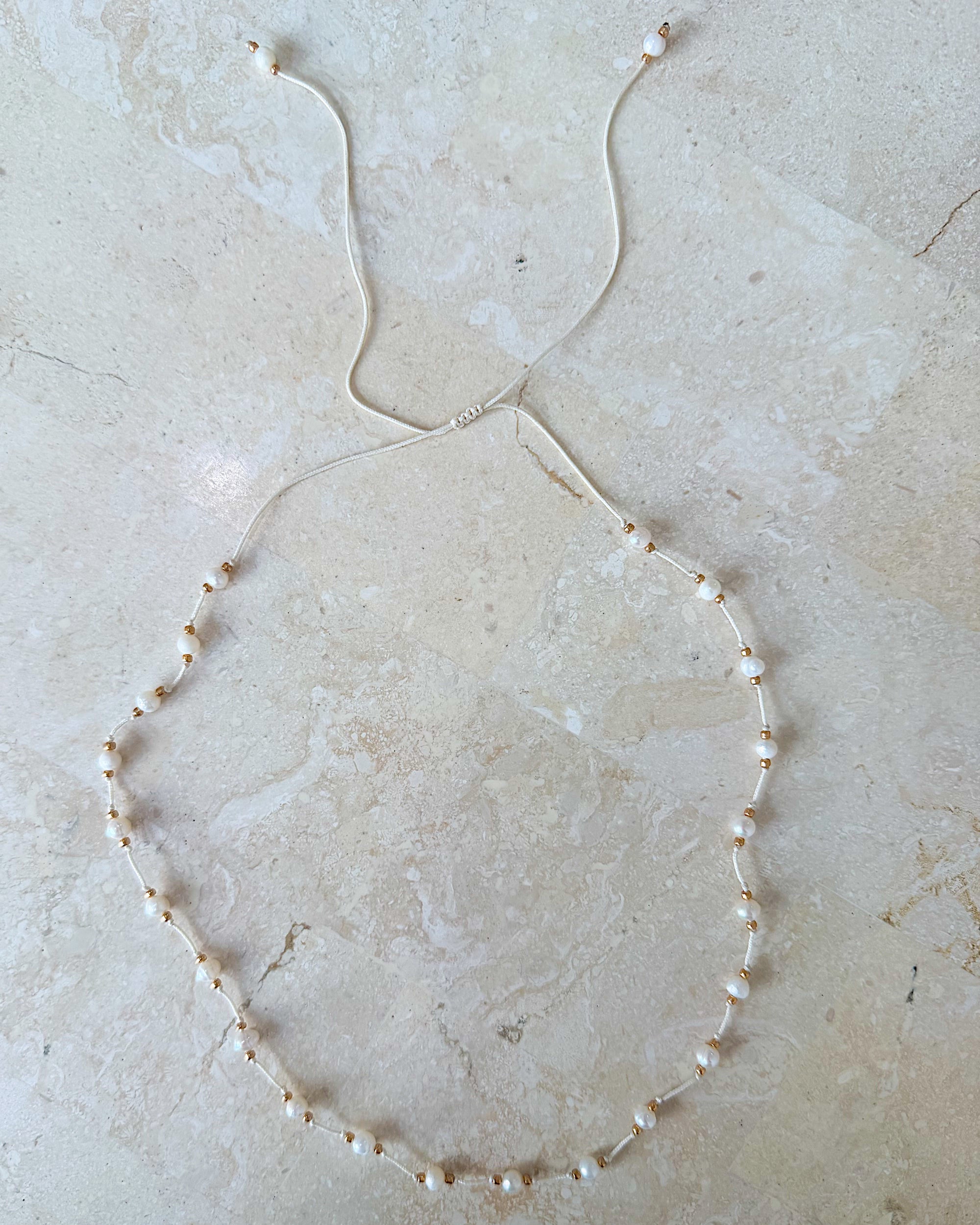 Necklace 32 | SHORT - Pearl necklace on twine