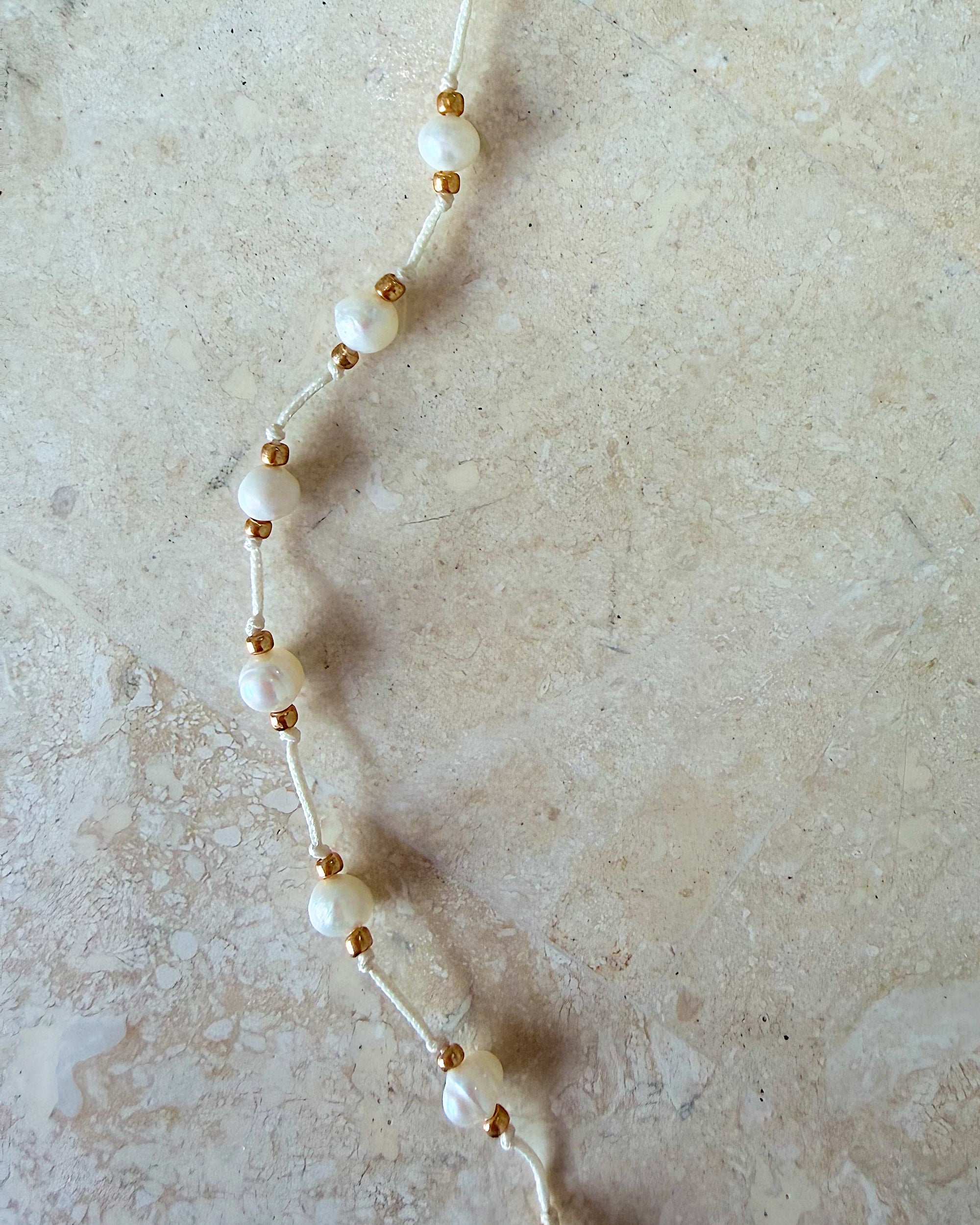 Necklace 32 | SHORT - Pearl necklace on twine