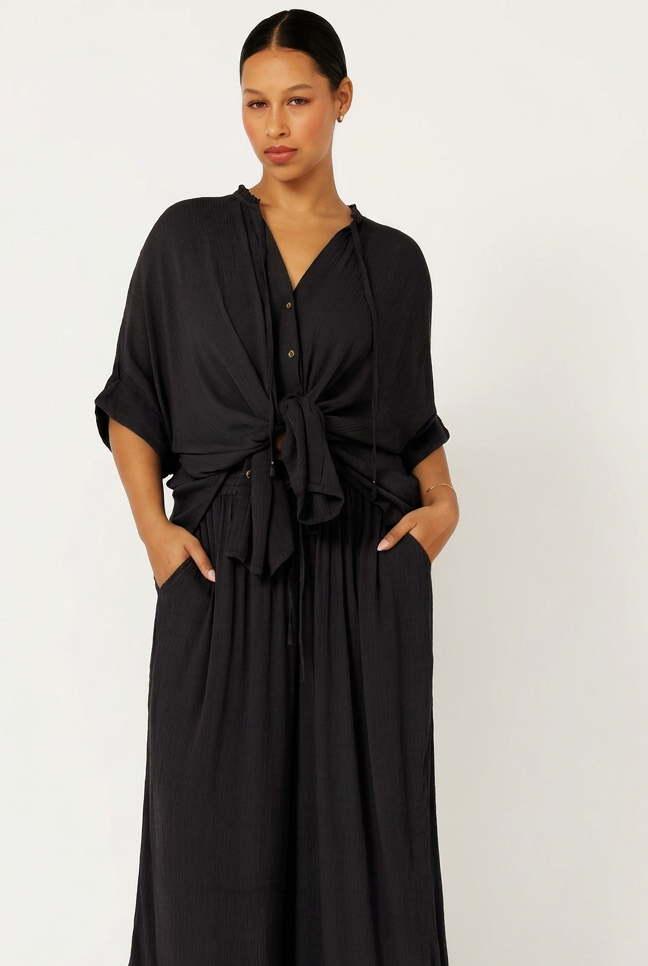 Madison Shirt with frill collar | Black Crinkle - Saffron Road