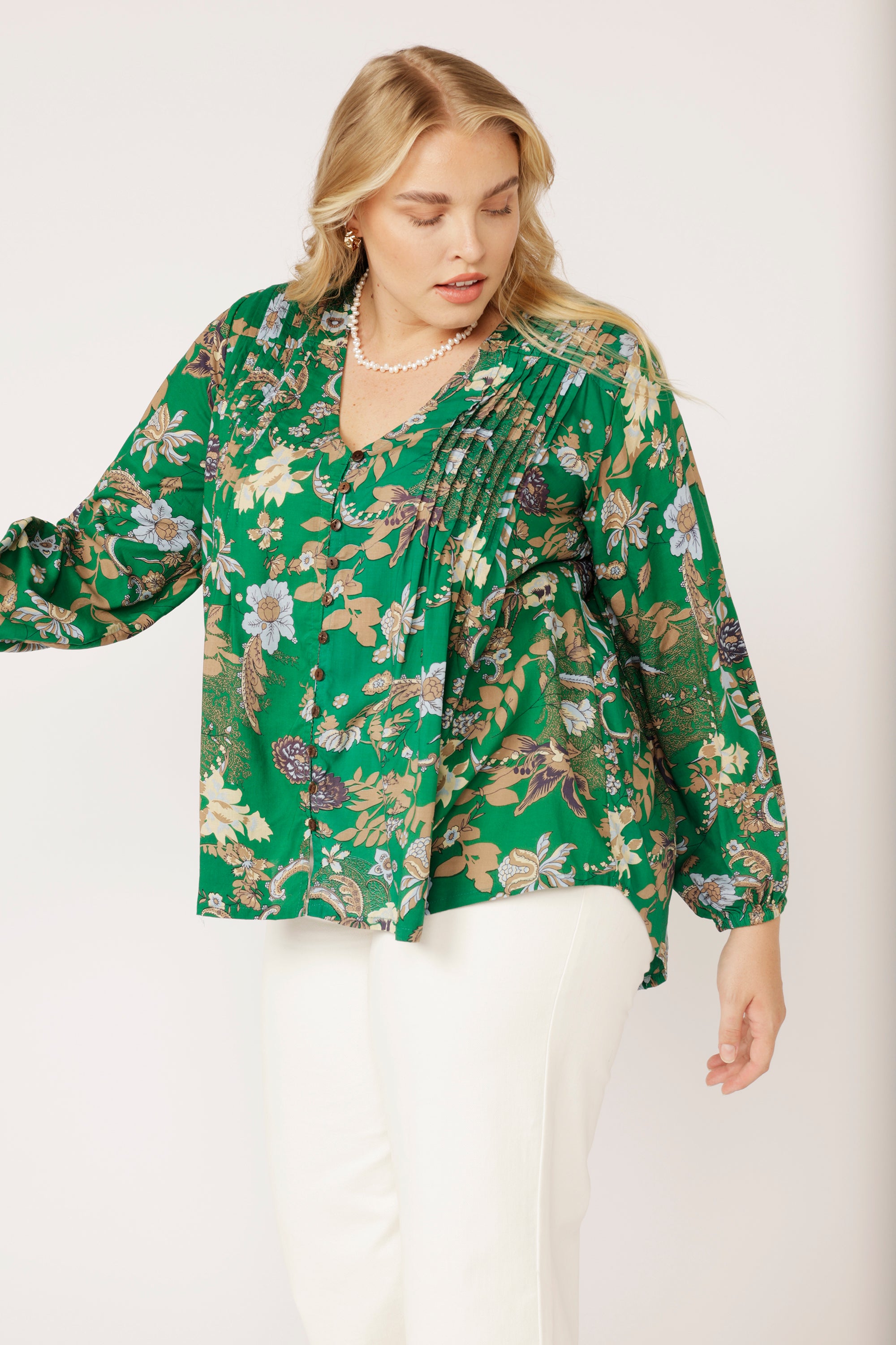 Camilla Hi Low V Neck Blouse | Midnight Garden Green – Saffron Road